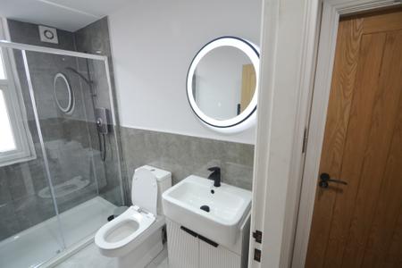 6 bedroom Terraced House to let in Rusholme Place, Rusholme, Manchester, M14