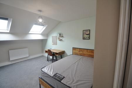6 bedroom Terraced House to let in Rusholme Place, Rusholme, Manchester, M14