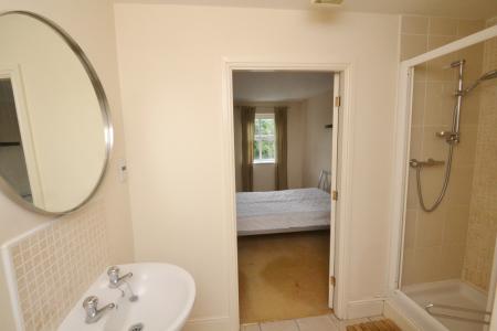 4 bedroom Semi-detached house to let in Denison Road, Manchester, M14