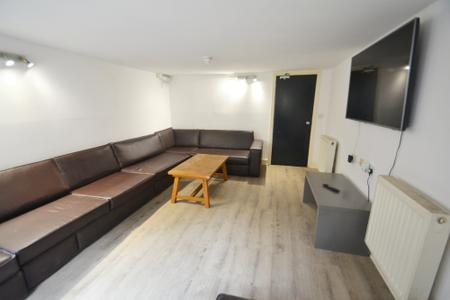 10 bedroom Semi-detached house to let in Amherst Road, Fallowfield, Manchester, M14