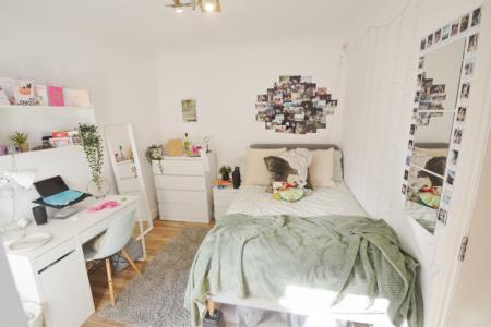 10 bedroom Semi-detached house to let in Aubrey Road, Fallowfield, Manchester, M14