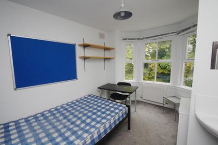 Clifton Avenue, Fallowfield, Manchester, M14