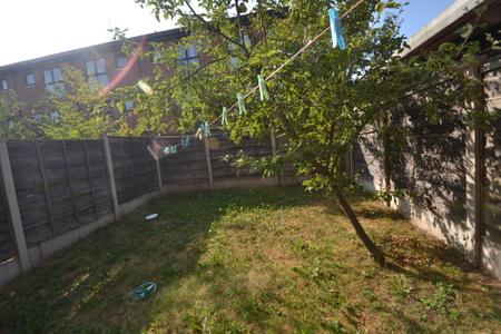 5 bedroom Town house to let in Plymouth View, Ardwick, Manchester, M13