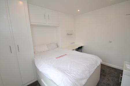3 bedroom Terraced House to let in Thorn Grove, Fallowfield, Manchester, M14