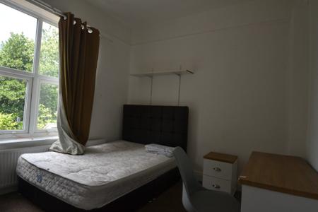 7 bedroom Terraced House to let in Albion Road, Fallowfield, Manchester, M14