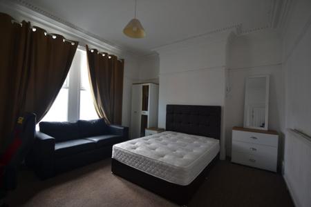 7 bedroom Terraced House to let in Albion Road, Fallowfield, Manchester, M14
