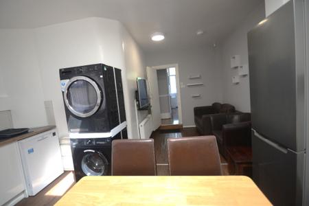 4 bedroom Terraced House to let in Carill Drive, Fallowfield, Manchester, M14