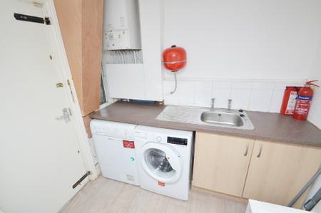 5 bedroom Terraced House to let in Cawdor Road, Fallowfield, Manchester, M14