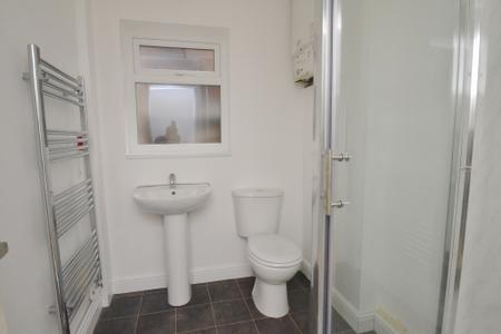 5 bedroom Terraced House to let in Cawdor Road, Fallowfield, Manchester, M14