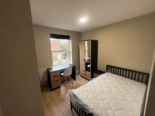 6 bedroom End of terrace house to let in Lausanne Road, Withington, Manchester, M20