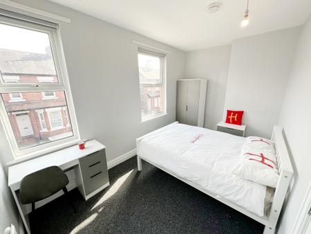 4 bedroom Terraced House to let in Furness Road, Fallowfield, Manchester, M14
