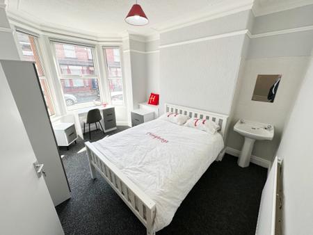 4 bedroom Terraced House to let in Furness Road, Fallowfield, Manchester, M14