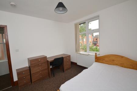 4 bedroom Detached house to let in Brocklebank Road, Fallowfield, Manchester, M14