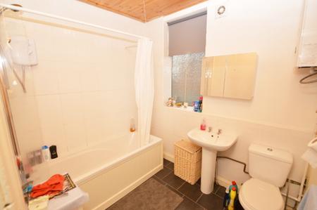 4 bedroom Terraced House to let in Kathleen Grove, Rusholme, Manchester, M14