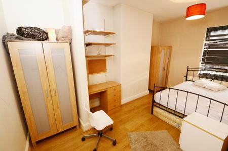 5 bedroom Terraced House to let in Ladybarn Lane, Fallowfield, Manchester, M14