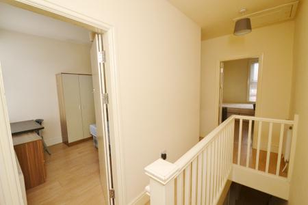 6 bedroom Terraced House to let in Mabfield Road, Fallowfield, Manchester, M14