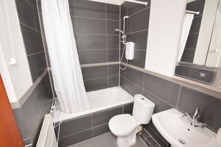 6 bedroom End of terrace house to let in Mauldeth Road, Fallowfield, Manchester, M14