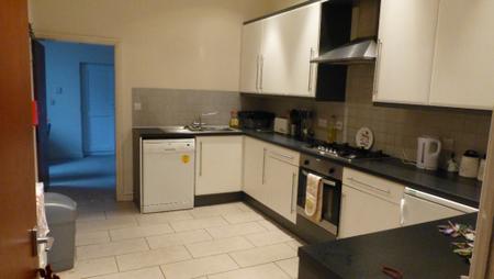 6 bedroom End of terrace house to let in Mauldeth Road, Fallowfield, Manchester, M14