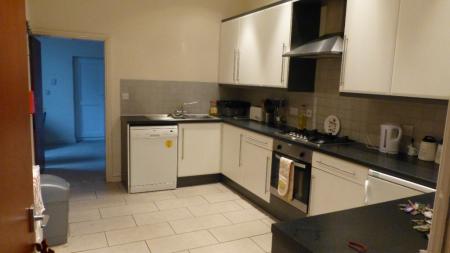 6 bedroom Detached house to let in Mauldeth Road, Fallowfield, Manchester, M14