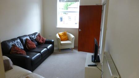 6 bedroom End of terrace house to let in Mauldeth Road, Fallowfield, Manchester, M14