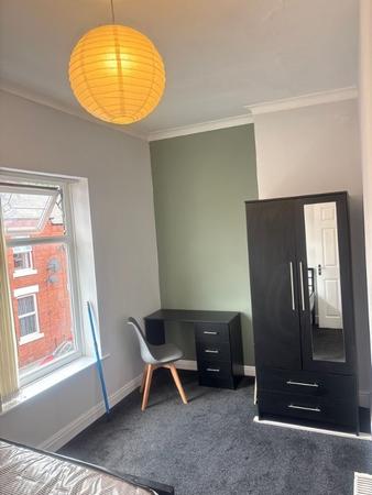 4 bedroom Terraced House to let in Nichols Street, Salford, M6