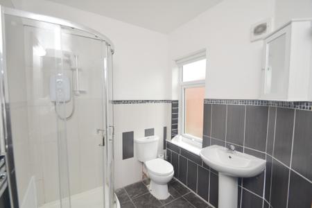 4 bedroom Terraced House to let in Nichols Street, Salford, M6