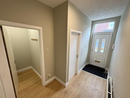 5 bedroom End of terrace house to let in Hill Street, Withington, Manchester, M20
