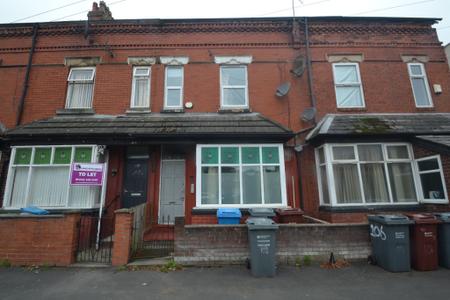 6 bedroom Terraced House to let in Heald Grove, Rusholme, Manchester, M14
