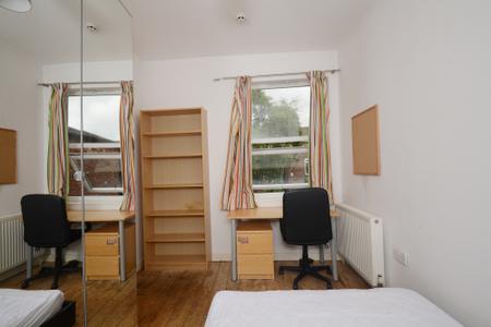 6 bedroom Terraced House to let in Heald Grove, Rusholme, Manchester, M14