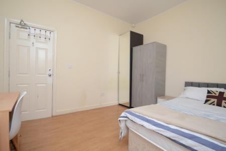 6 bedroom Terraced House to let in Scarsdale Road, Manchester, M14