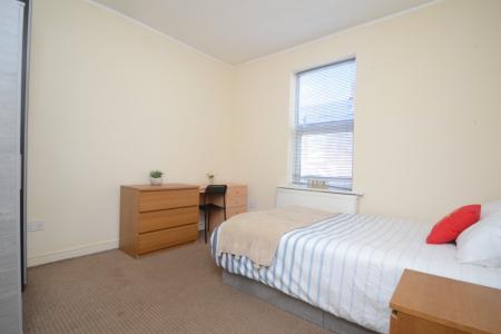 6 bedroom Terraced House to let in Scarsdale Road, Manchester, M14