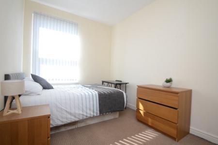 6 bedroom Terraced House to let in Scarsdale Road, Manchester, M14