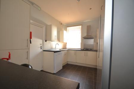6 bedroom Terraced House to let in Old Moat Lane, Withington, Manchester, M20