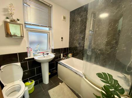11 bedroom Semi-detached house to let in Everett Road, Withington, Manchester, M20