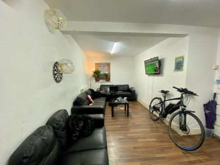 11 bedroom Semi-detached house to let in Everett Road, Withington, Manchester, M20