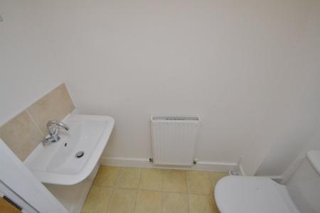 5 bedroom Town house to let in Plymouth View, Manchester, M13