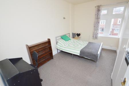 4 bedroom Terraced House to let in Kingswood Road, Fallowfield, Manchester, M14