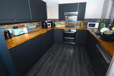 6 bedroom Terraced House to let in Moseley Road, Fallowfield, Manchester, M14
