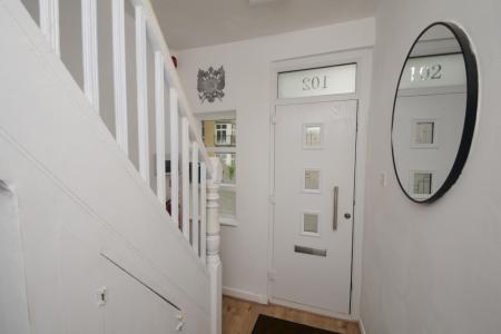 6 bedroom End of terrace house to let in Ladybarn Road, Fallowfield, Manchester, M14
