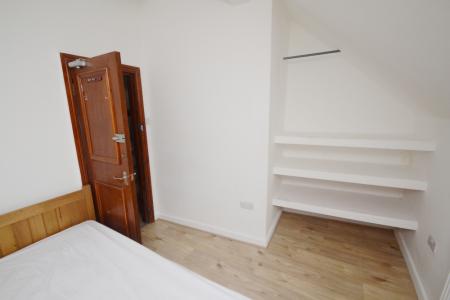 6 bedroom End of terrace house to let in Ladybarn Road, Fallowfield, Manchester, M14