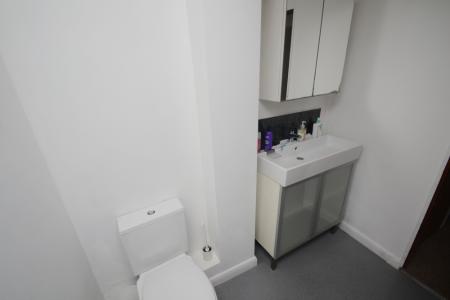 6 bedroom End of terrace house to let in Ladybarn Road, Fallowfield, Manchester, M14