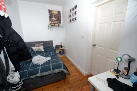 6 bedroom Terraced House to let in Edgeworth Drive, Fallowfield, Manchester, M14