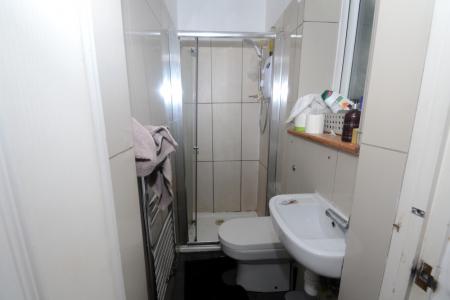 6 bedroom Terraced House to let in Edgeworth Drive, Fallowfield, Manchester, M14