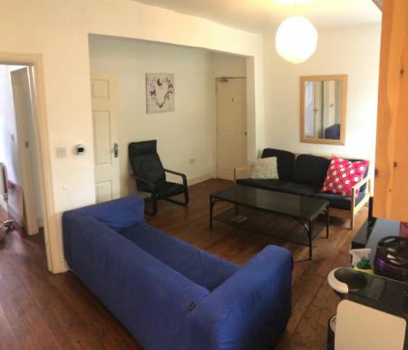 6 bedroom Terraced House to let in Edgeworth Drive, Fallowfield, Manchester, M14