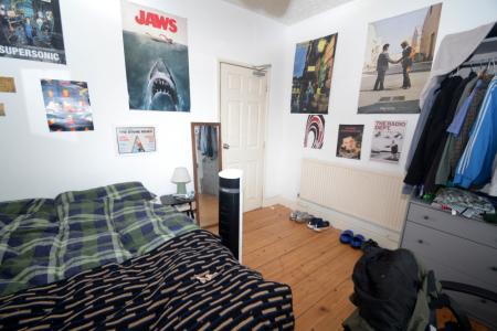 6 bedroom Terraced House to let in Edgeworth Drive, Fallowfield, Manchester, M14