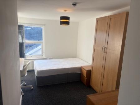 7 bedroom Terraced House to let in Moseley Road, Fallowfield, Manchester, M14