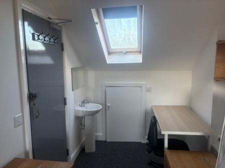 7 bedroom Terraced House to let in Moseley Road, Fallowfield, Manchester, M14