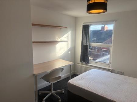 7 bedroom Terraced House to let in Moseley Road, Fallowfield, Manchester, M14