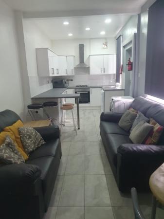 6 bedroom Terraced House to let in Standish Road, Fallowfield, Manchester, M14