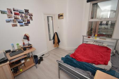 6 bedroom Terraced House to let in Standish Road, Fallowfield, Manchester, M14